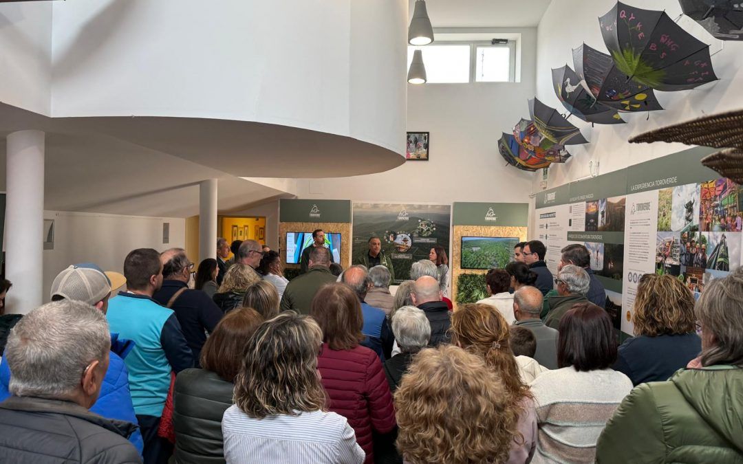 Toroverde refuerza su labor de comunicación en el territorio con exposiciones en Mariana y Sotos y un encuentro vecinal en Tondos